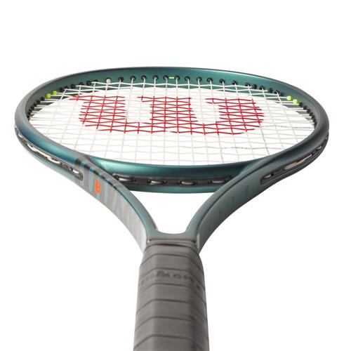 Wilson Blade 98 18x20 V9 Tennis Racquet