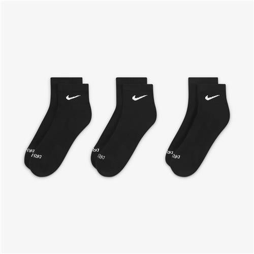 Nike Everyday Plus Cushioned Training Ankle Socks (3 pairs, black)