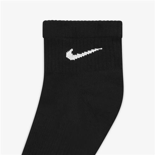 Nike Everyday Plus Cushioned Training Ankle Socks (3 pairs, black)
