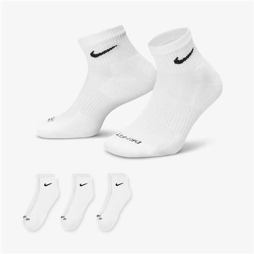 Nike Everyday Plus Cushioned Training Ankle Socks (3 pairs, white)