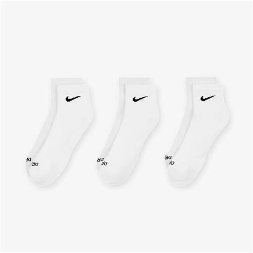 Nike Everyday Plus Cushioned Training Ankle Socks (3 pairs, white)