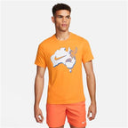 NikeCourt Tee OZ SP24 (Sundial)
