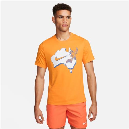 NikeCourt Tee OZ SP24 (Sundial)