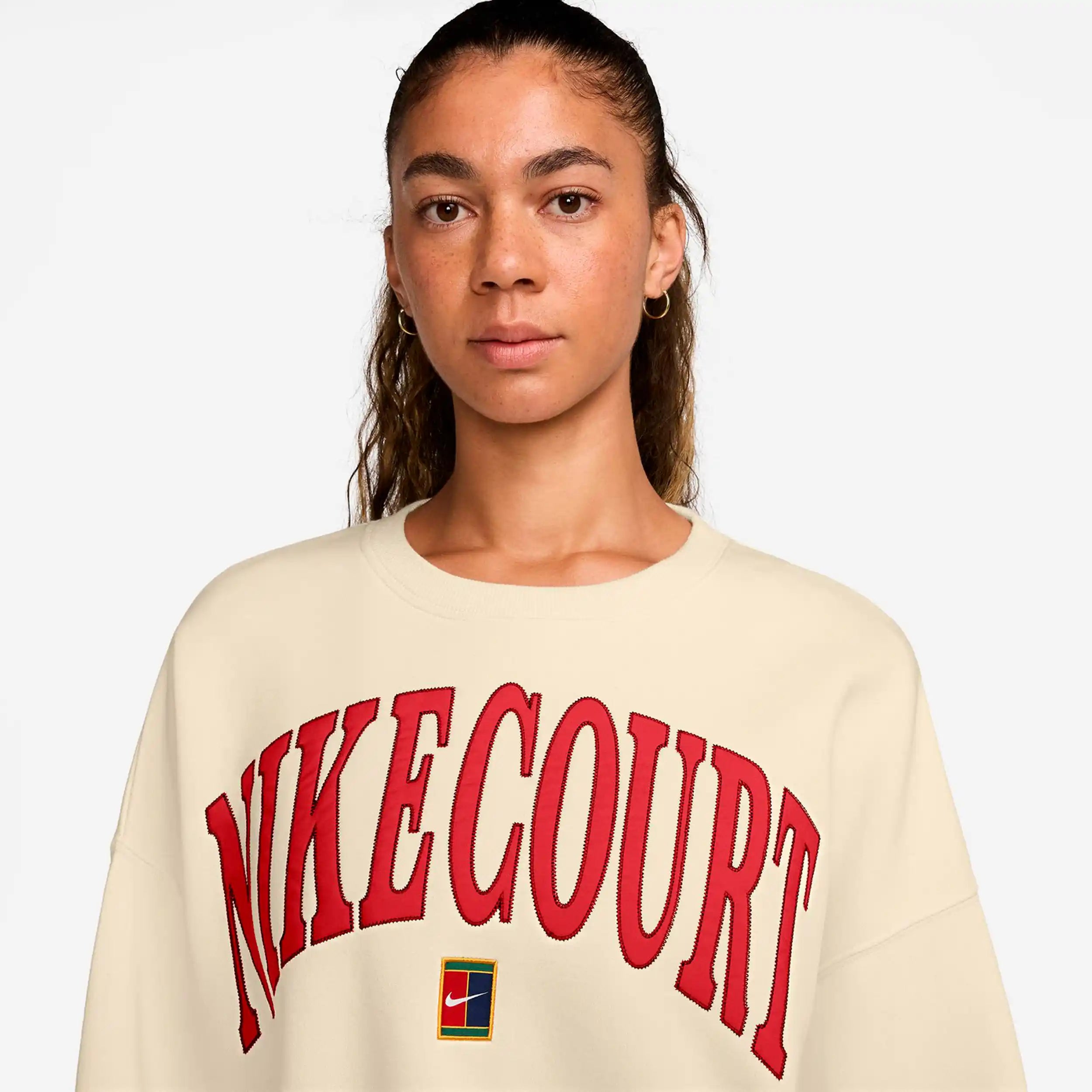 NikeCourt Phoenix Fleece Women's Oversized Crew Neck Sweatshirt (Pale Ivory/Dark Team Red/Light Crimson