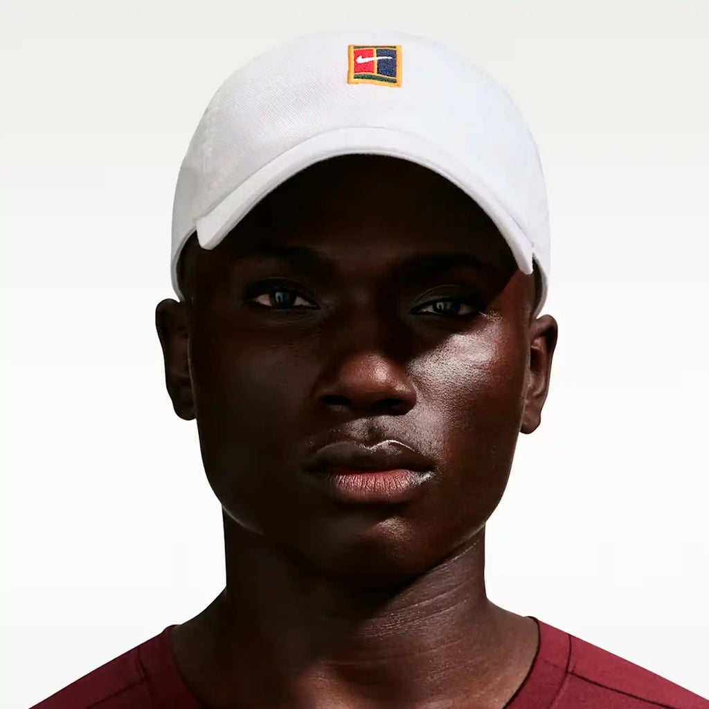 Nike Club Unstructured Unisex Cap (White)