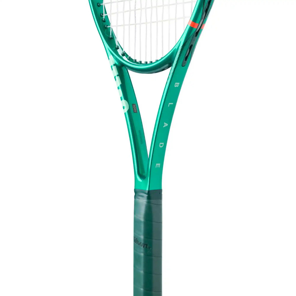 Wilson Blade 98 16x19 V10 Tennis Racquet
