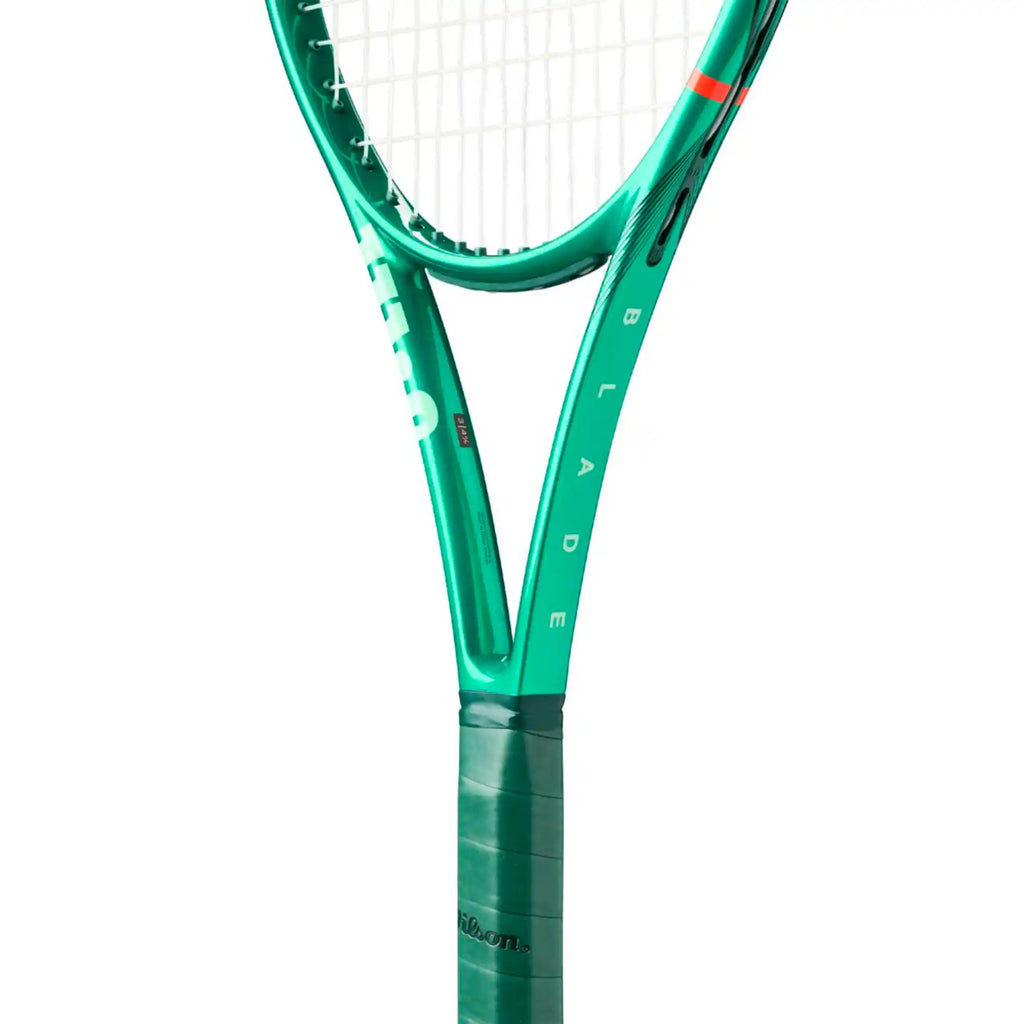 Wilson Blade 100 V10 Tennis Racquet
